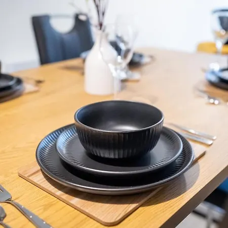 Bv Spacious 1-bedroom Close To Town Center - Sleeps 6 Apartment