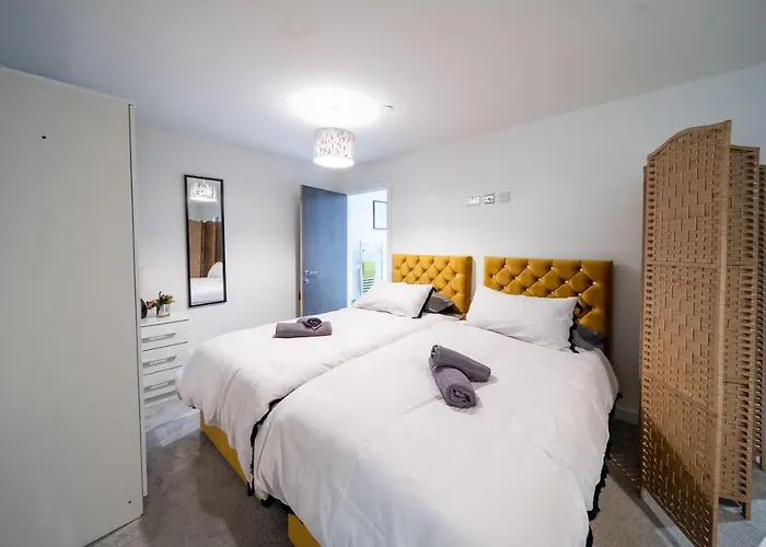 Apartment Bv Spacious 1-bedroom Close To Town Center - Sleeps 6 *