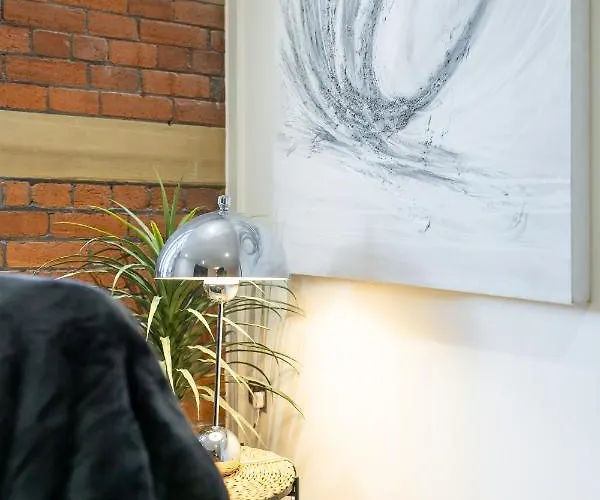 Bv Spacious 1-bedroom Close To Town Center - Sleeps 6 Bradford (West Yorkshire)