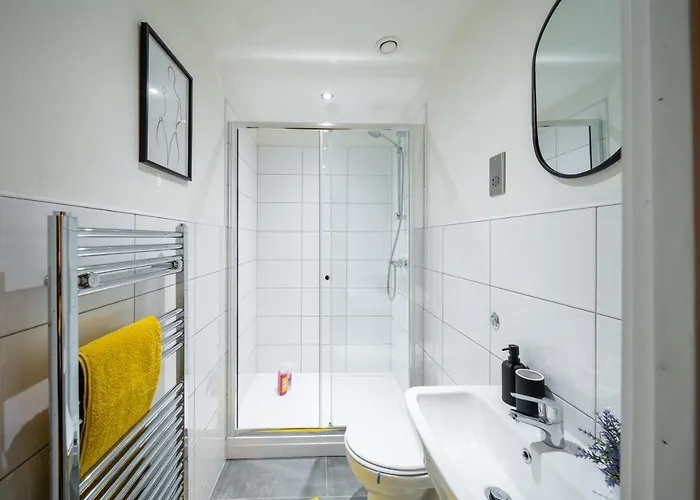 Apartment Bv Spacious 1-bedroom Close To Town Center - Sleeps 6