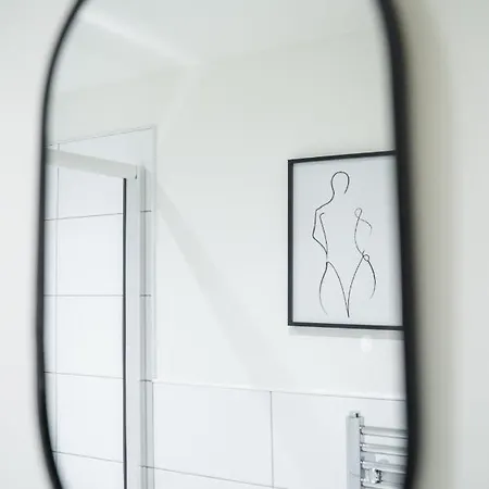 Bv Spacious 1-bedroom Close To Town Center - Sleeps 6 Bradford (West Yorkshire)