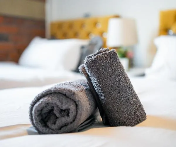 アパート Bv Spacious 1-bedroom Close To Town Center - Sleeps 6 ブラッドフォード