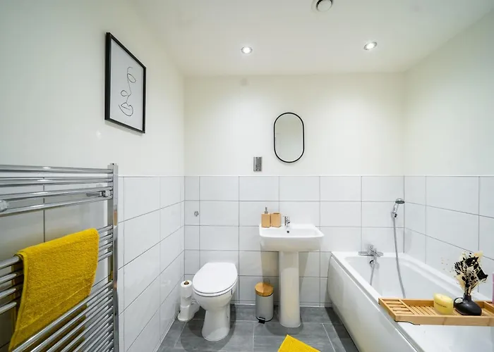 Bv Spacious 1-bedroom Close To Town Center - Sleeps 6 アパート ブラッドフォード