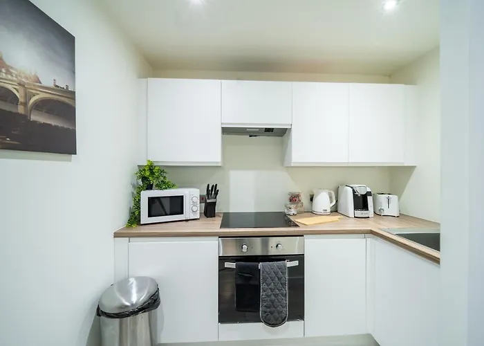 Bv Spacious 1-bedroom Close To Town Center - Sleeps 6 アパート ブラッドフォード